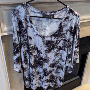 Women's BlackWhite Tie-Dye Top. Size L. Worn several times. Listing #9122